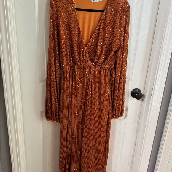 Petal & Pup Melanie Rust Sequin Midi Wrap Dress Size 10 - Picture 2 of 5